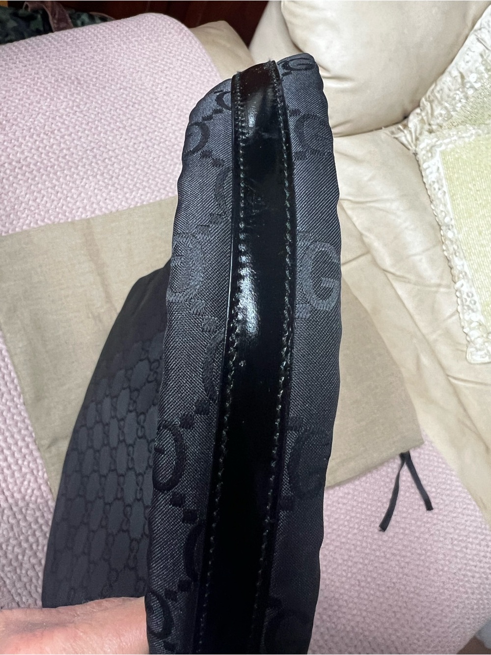 GUCCI BLACK GG CANVAS SHOULDER BAG - Picture 14 of 15
